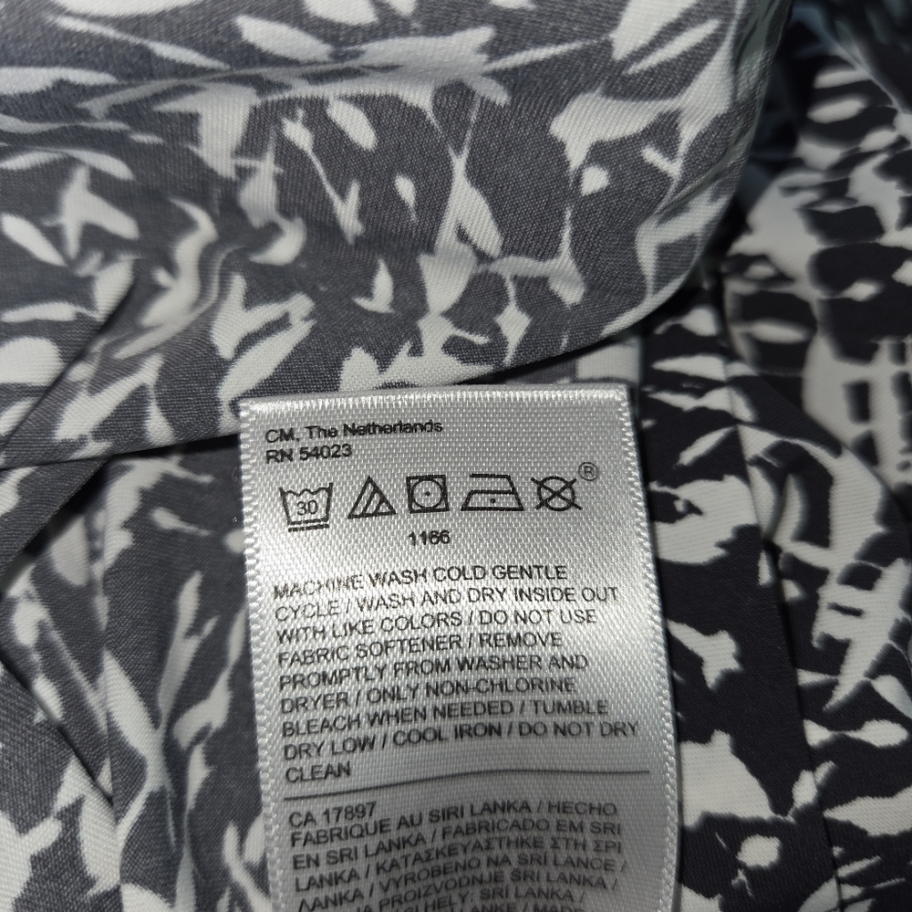 Athleta Long Sleeve Shirt In Medium - Picture 11 of 12